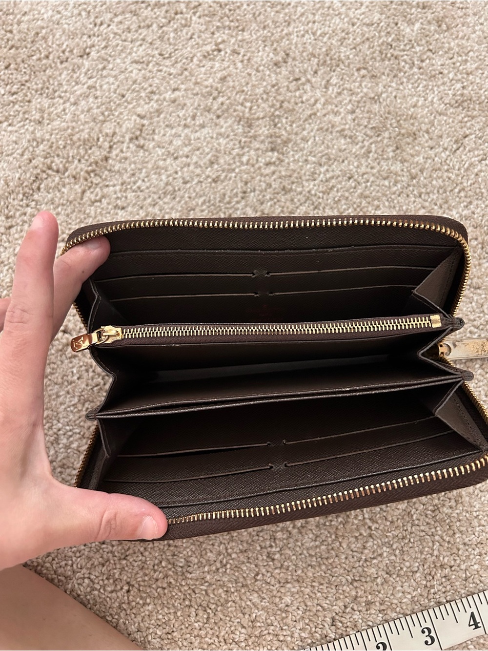 Louis Vuitton Large Zippy Wallet - Picture 6 of 12